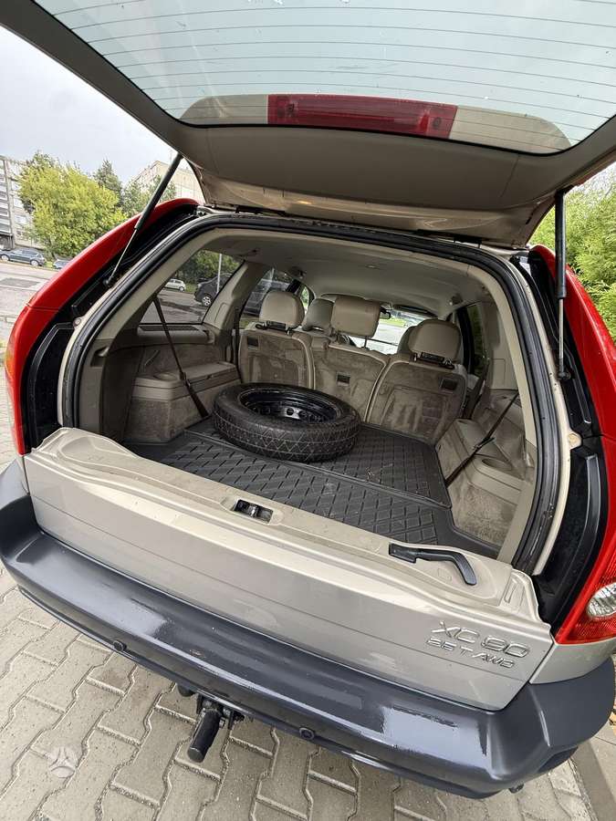 Volvo XC90 - 6