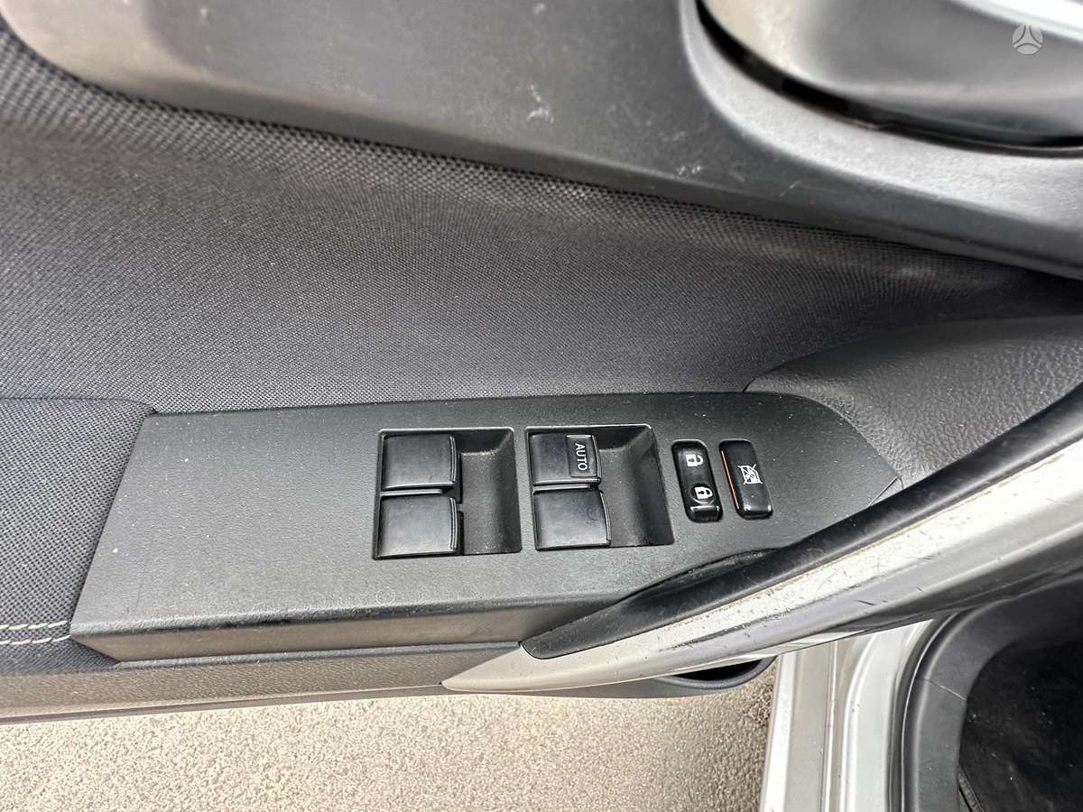 Toyota Auris - 10