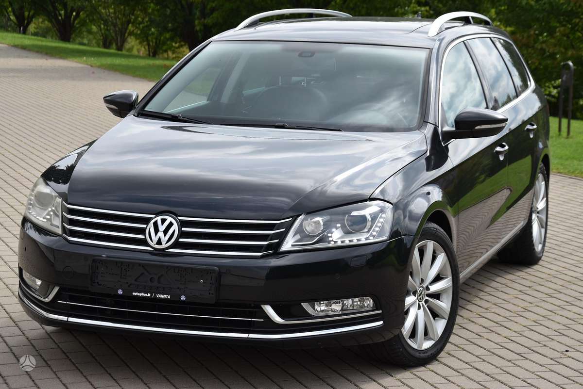 Volkswagen Passat - 1