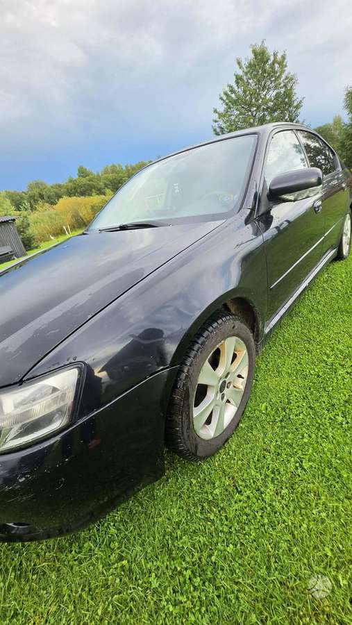 Subaru Legacy - 1
