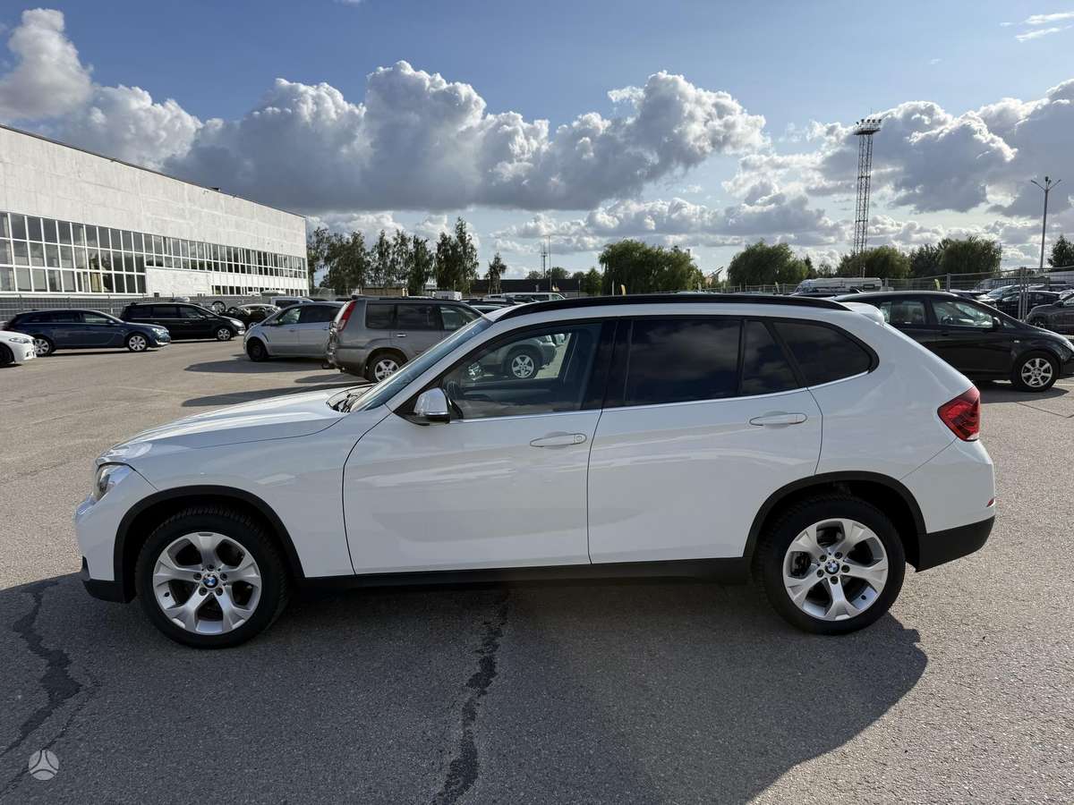 BMW X1, 2.0 l., hatchback