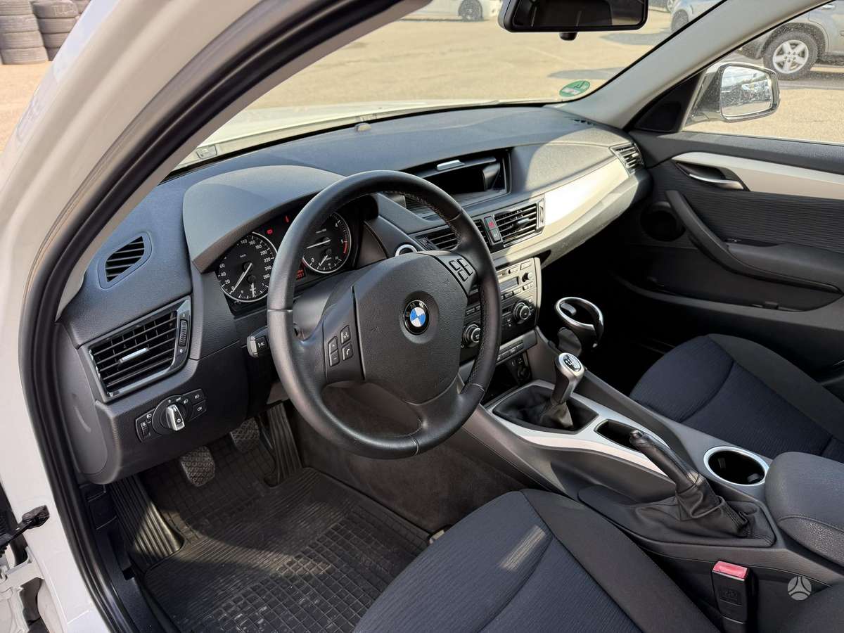 BMW X1, 2.0 l., Хэтчбек