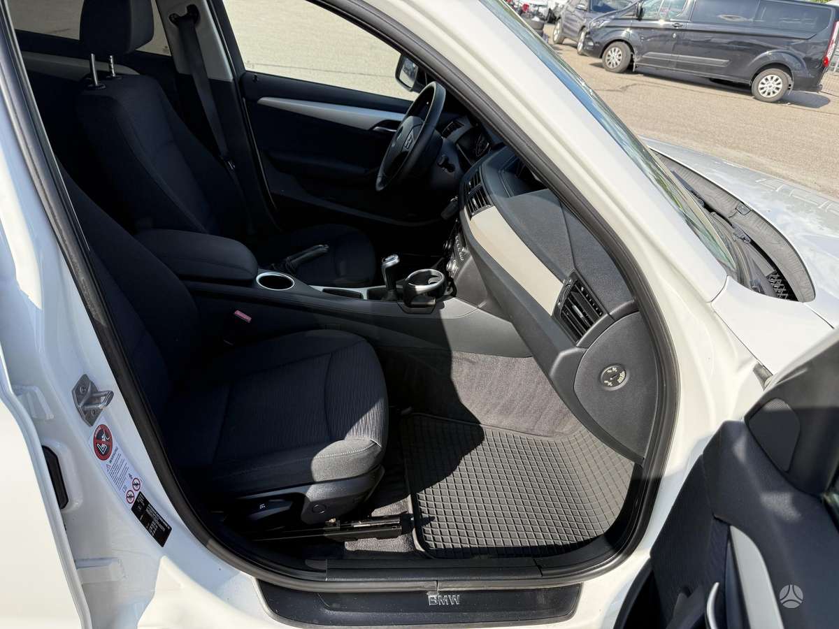 BMW X1, 2.0 l., Хэтчбек