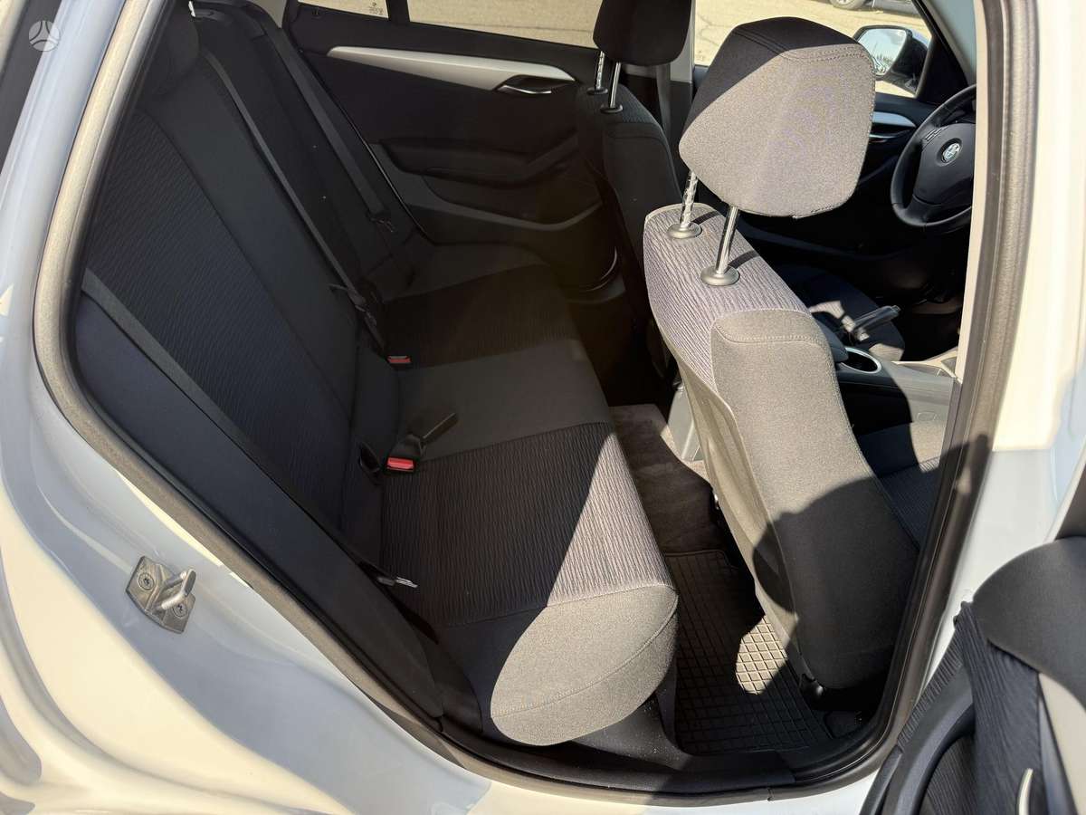 BMW X1, 2.0 l., Хэтчбек