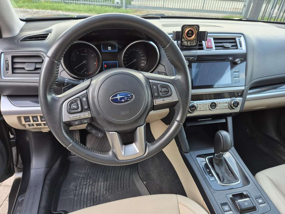 Subaru Outback, 2.0 l., off-road / crossover
