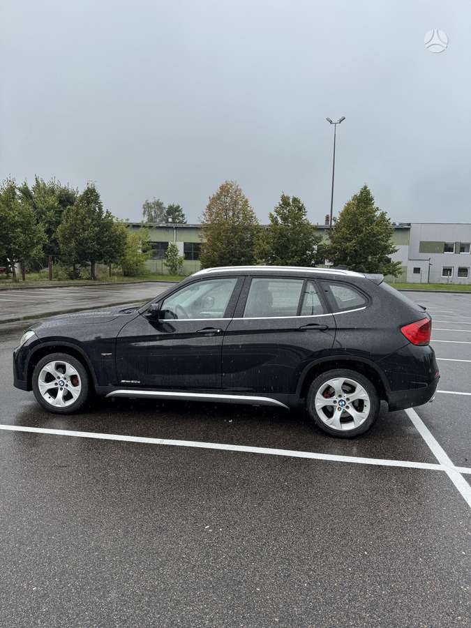 BMW X1, 2.0 l., hatchback