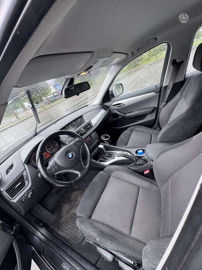 BMW X1, 2.0 l., hatchback