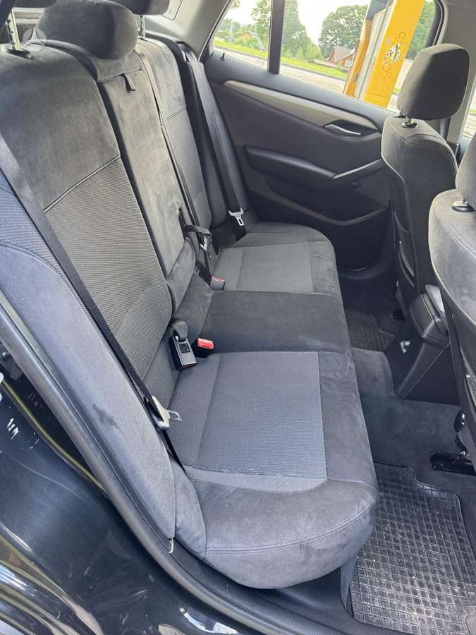 BMW X1, 2.0 l., hatchback
