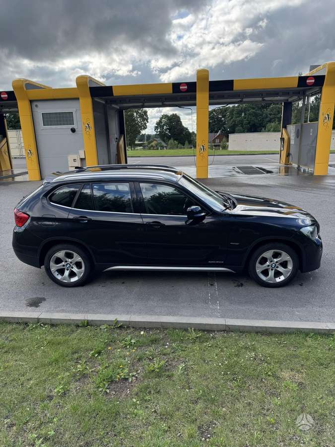 BMW X1, 2.0 l., Хэтчбек