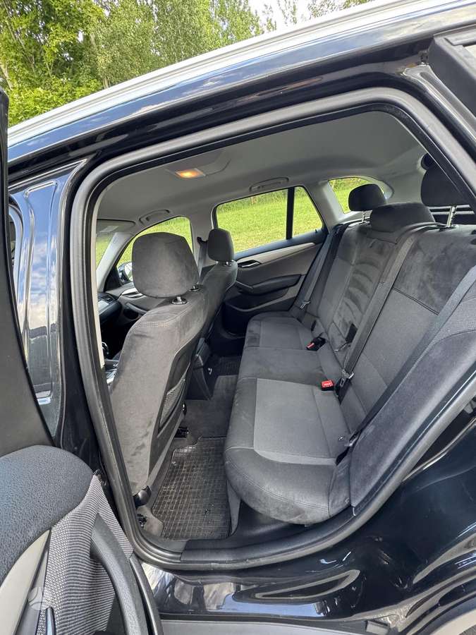 BMW X1, 2.0 l., hatchback