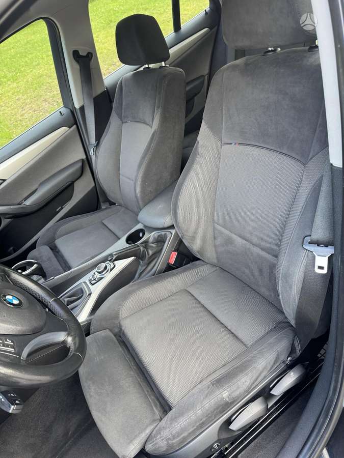 BMW X1, 2.0 l., hatchback