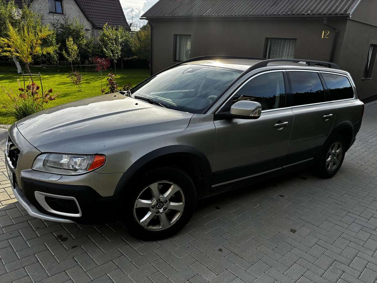Volvo XC70 - 9