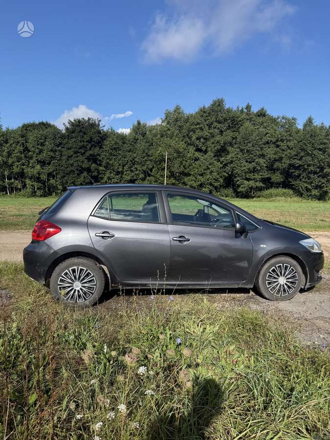 Toyota Auris - 2