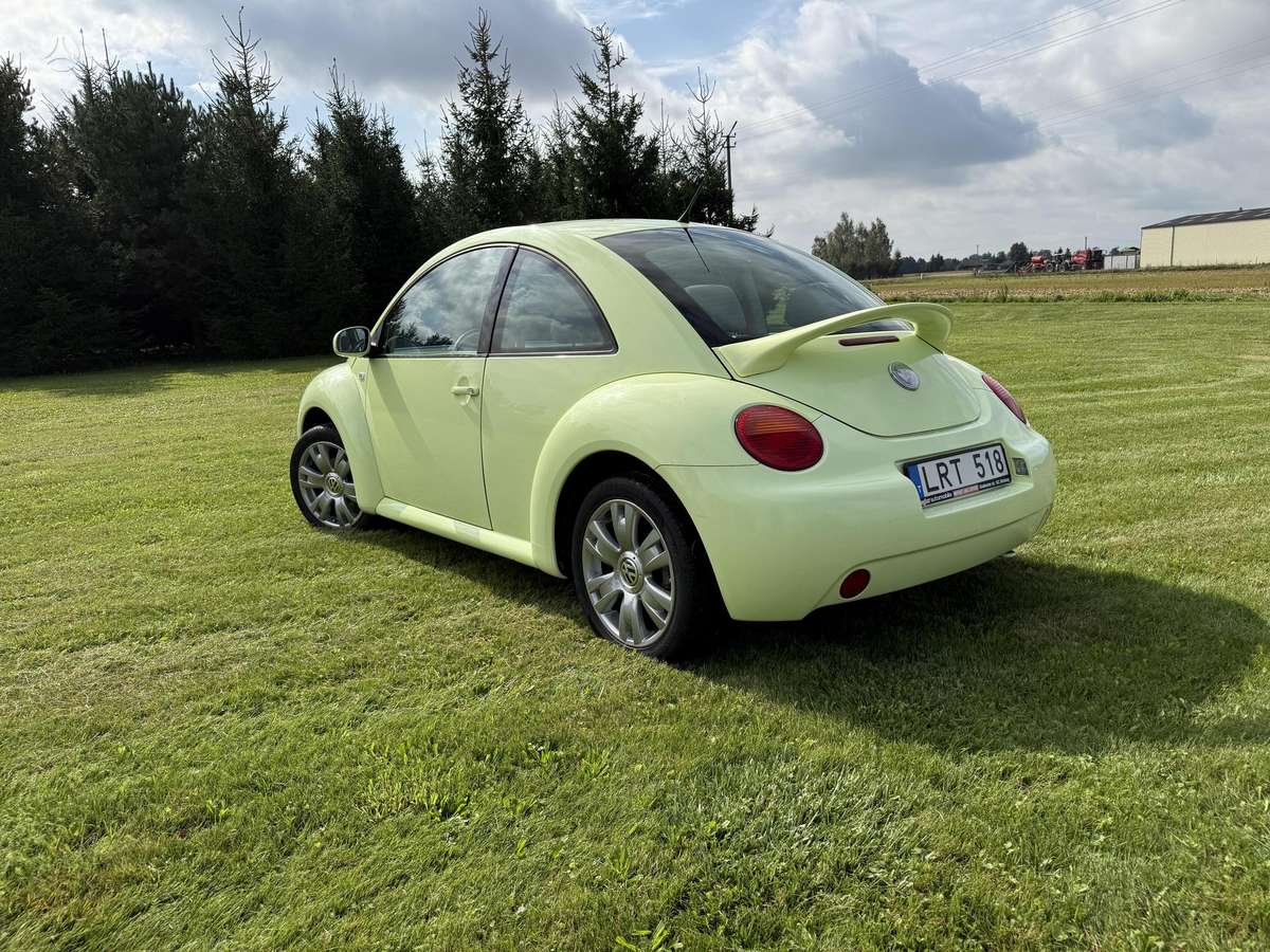 Volkswagen Beetle, 1.6 l., hatchback
