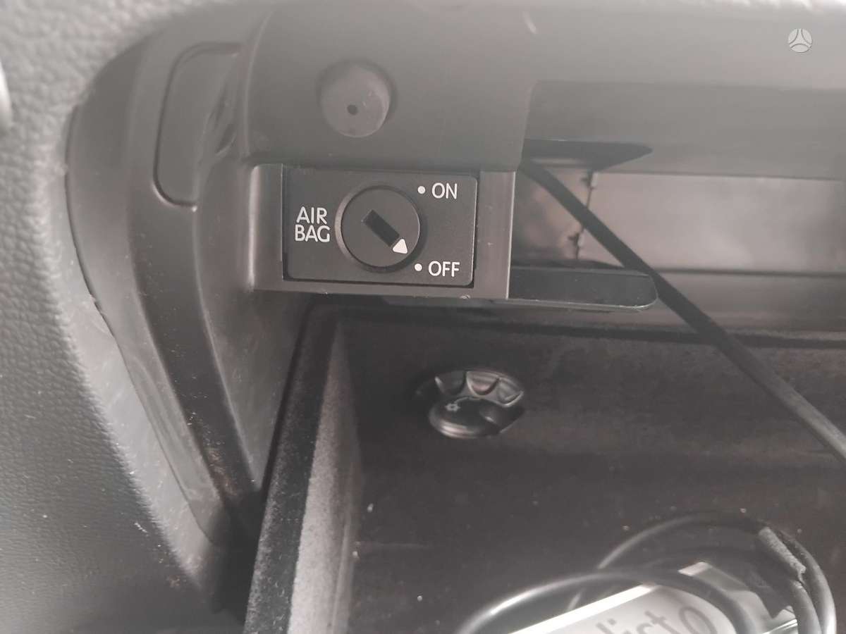 Volkswagen Golf - 11