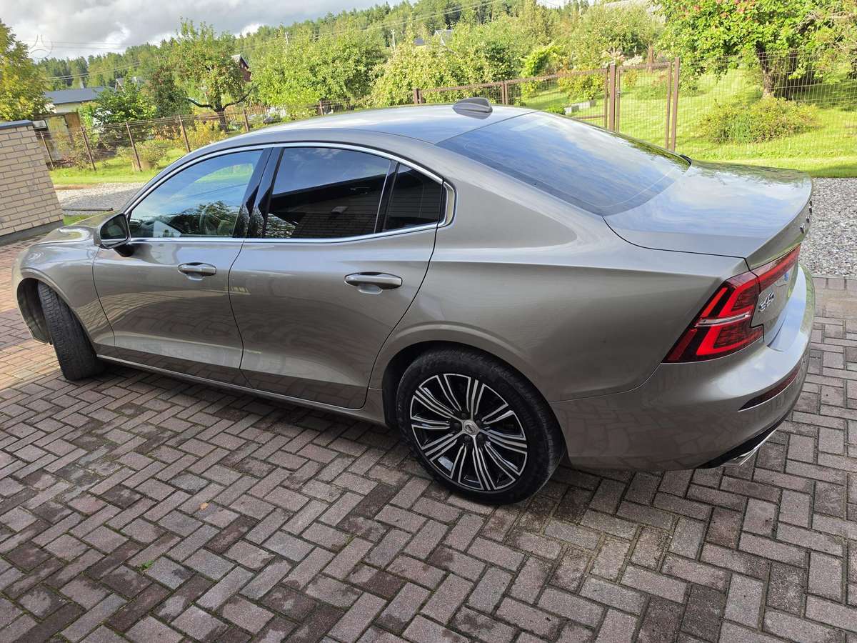 Volvo S60, 2.0 l., Седан