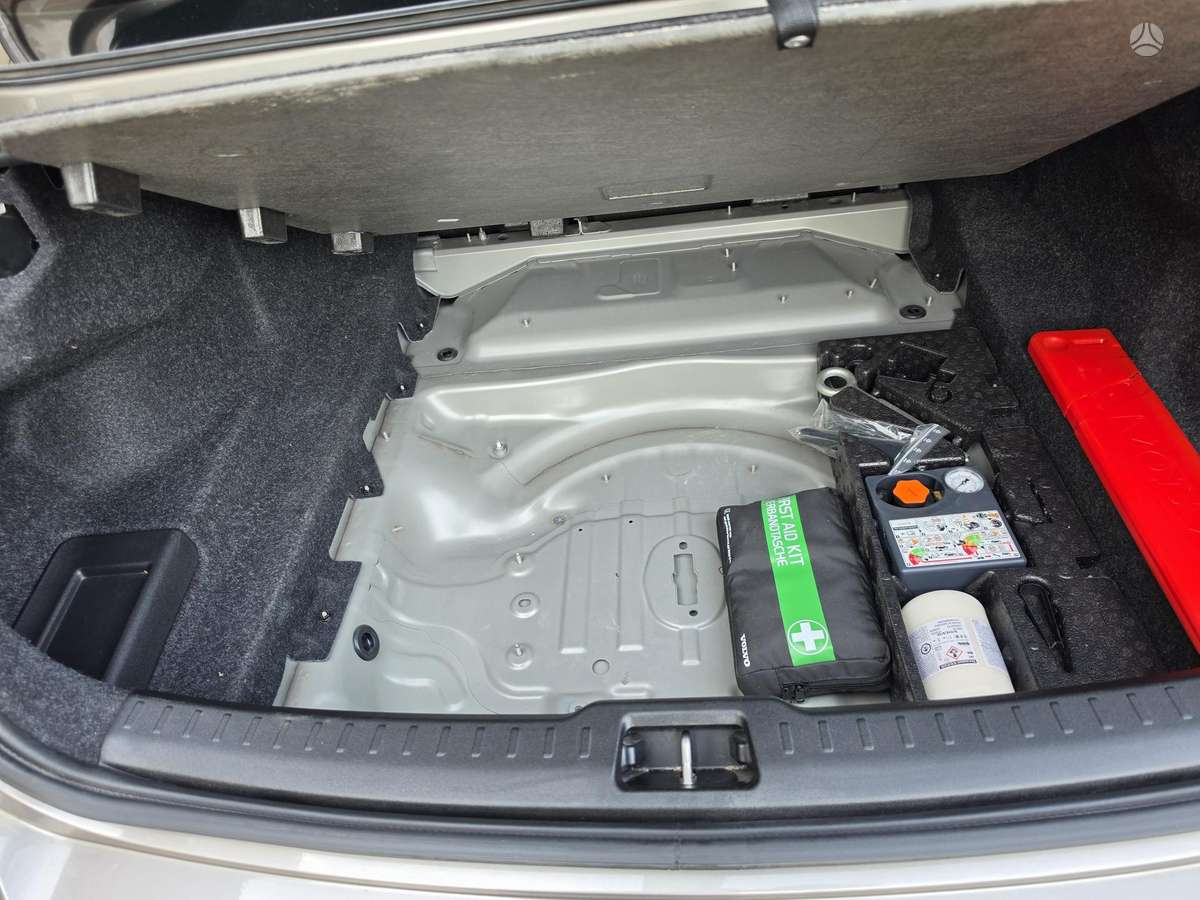 Volvo S60, 2.0 l., Седан