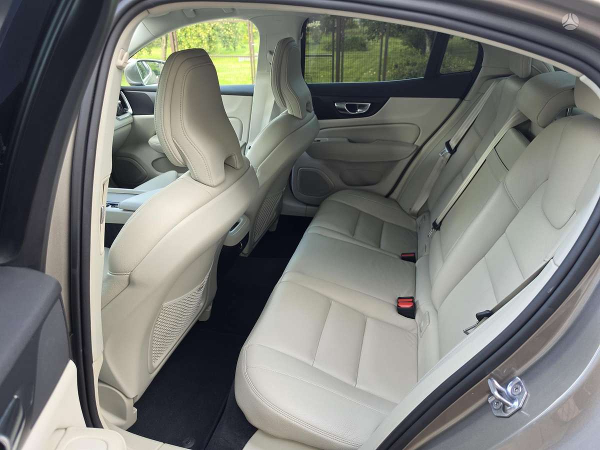 Volvo S60, 2.0 l., Седан