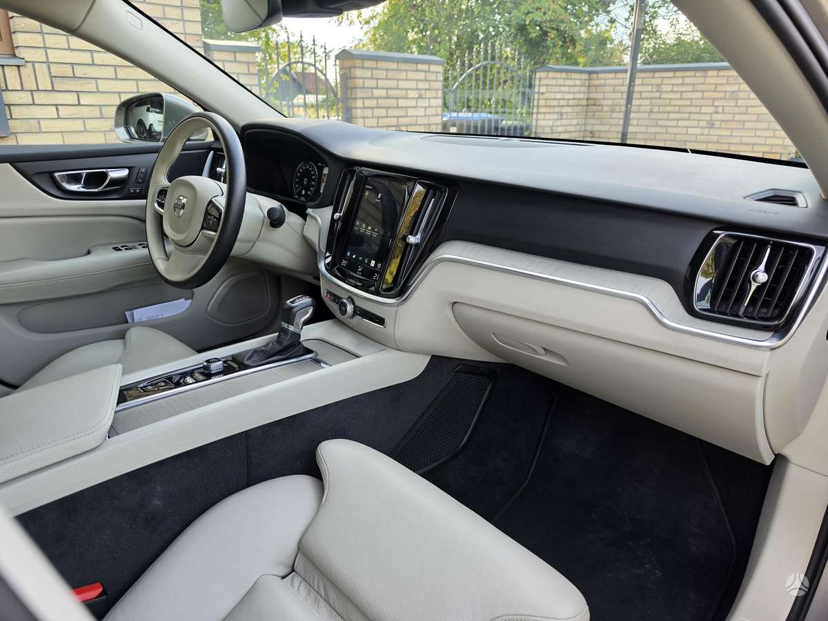 Volvo S60, 2.0 l., Седан