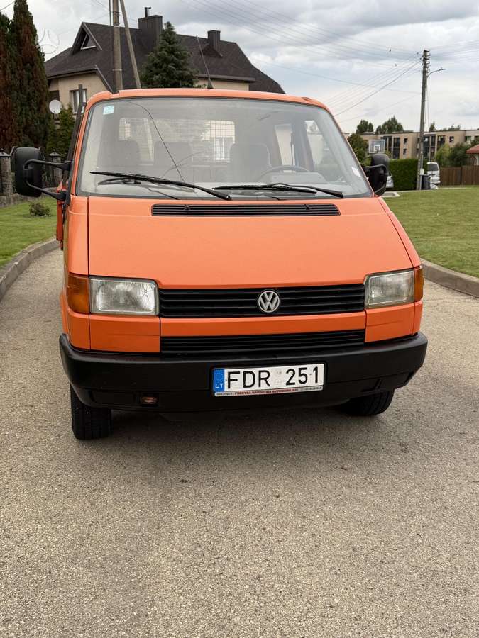 Volkswagen Transporter - 2