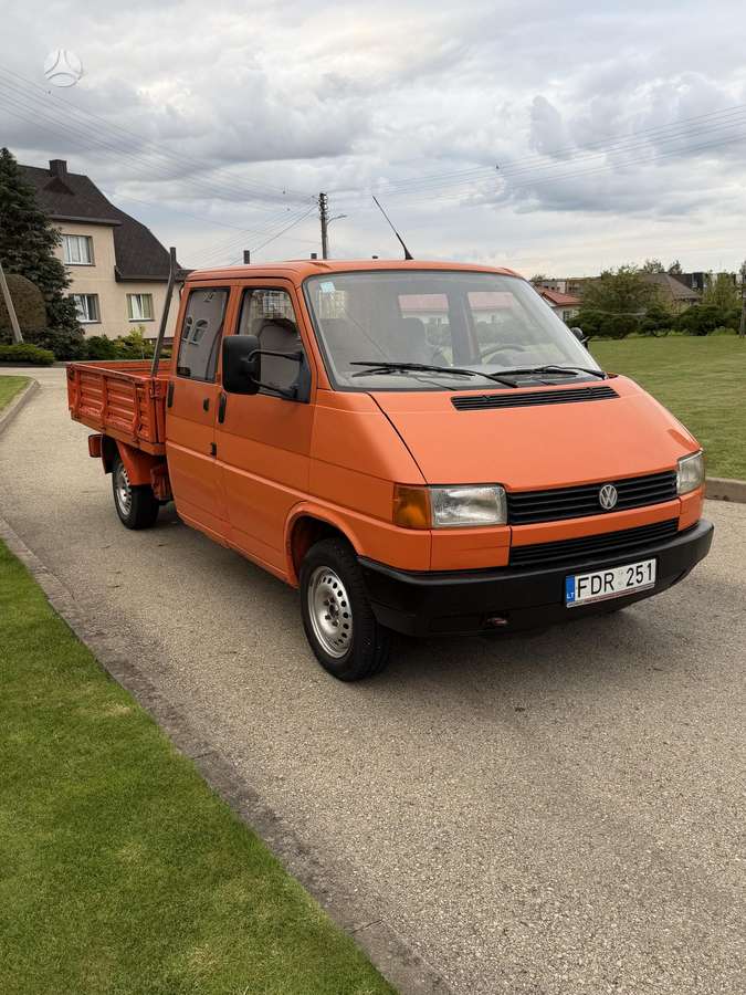 Volkswagen Transporter - 1