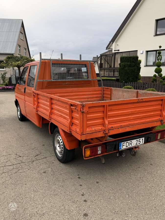 Volkswagen Transporter - 4