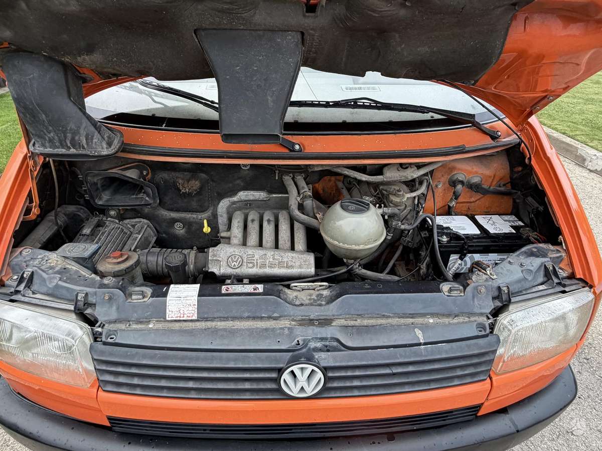Volkswagen Transporter - 9