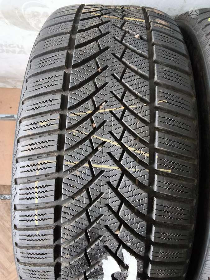 Semperit Speed grip 3, winter 235/45 R19