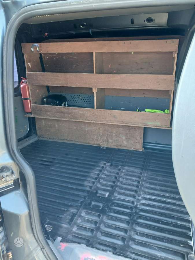 Volkswagen Caddy - 11