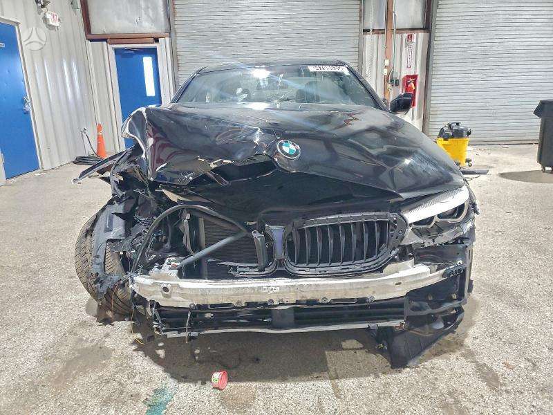 BMW 530 Dalimis usa