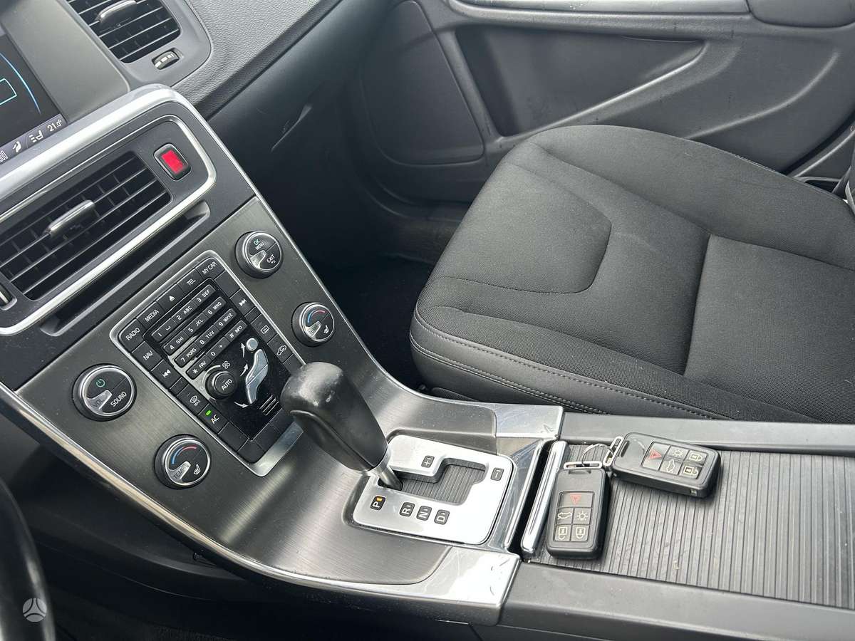 Volvo S60, 2.0 l., Седан