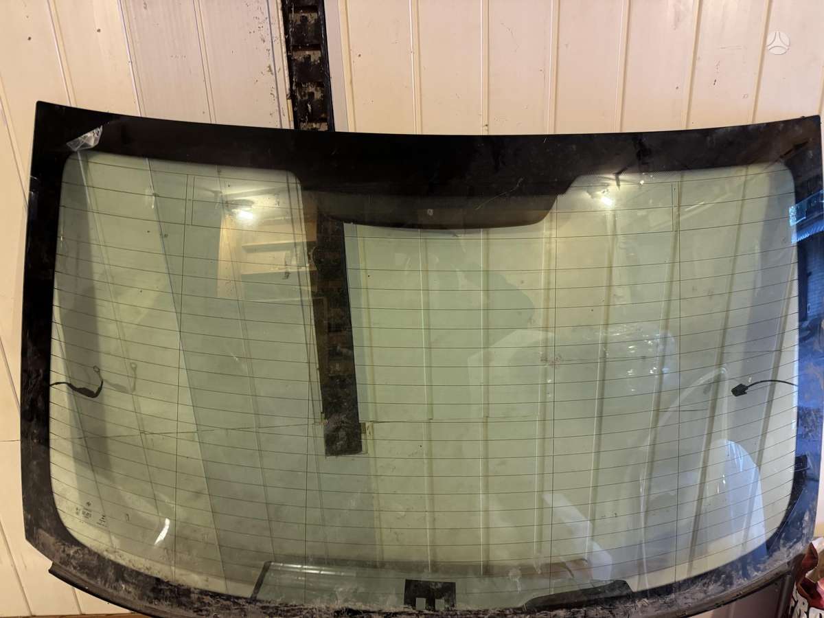 BMW M5 kėbulo dalys