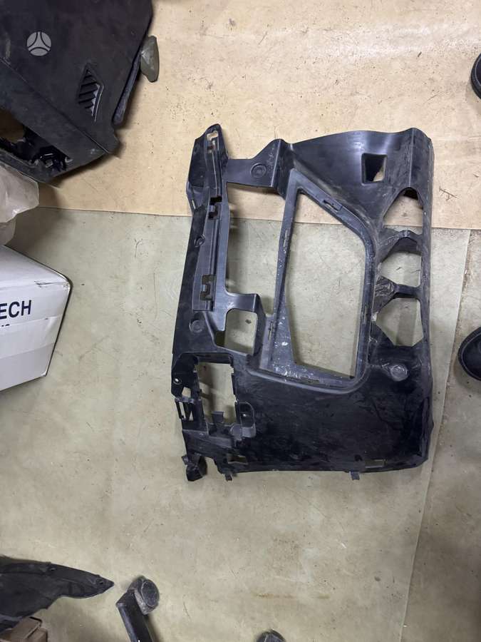 BMW M5 body parts