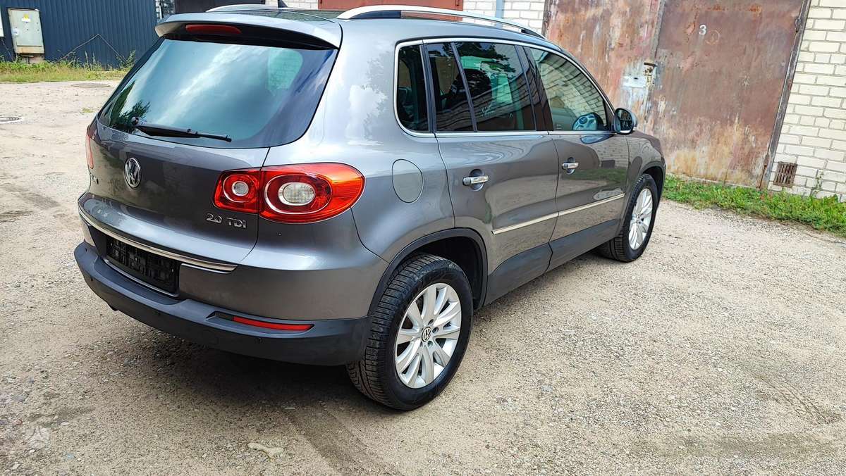 Volkswagen Tiguan - 4