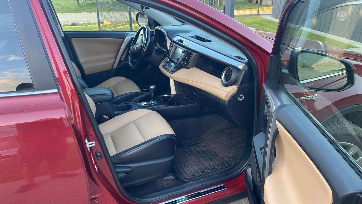 Toyota RAV4 - 11