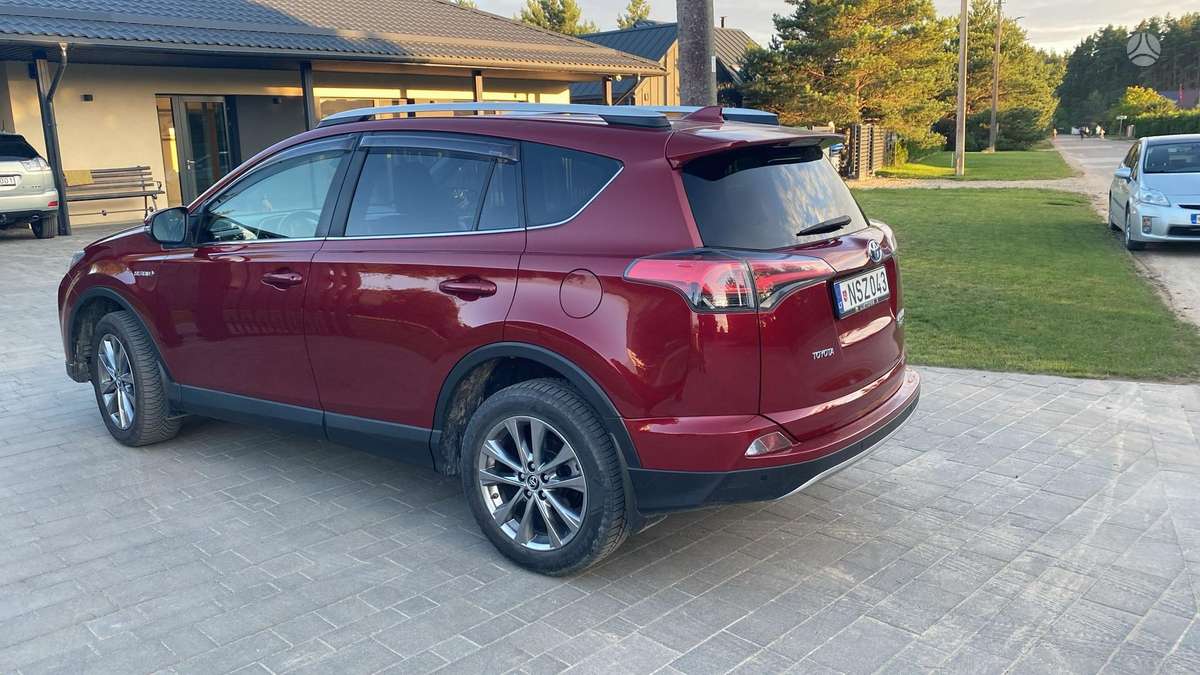 Toyota RAV4 - 1