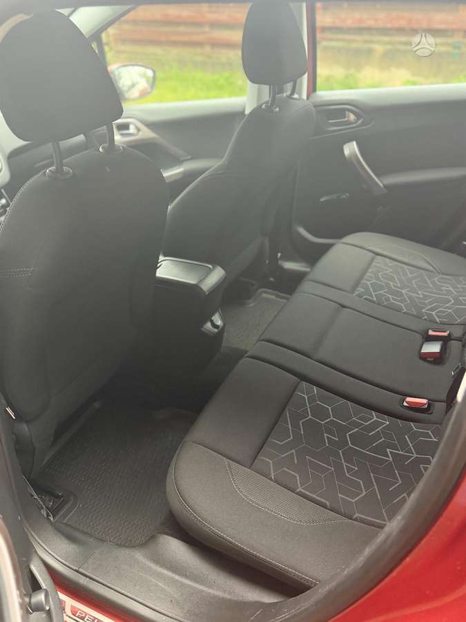Peugeot 2008 - 6