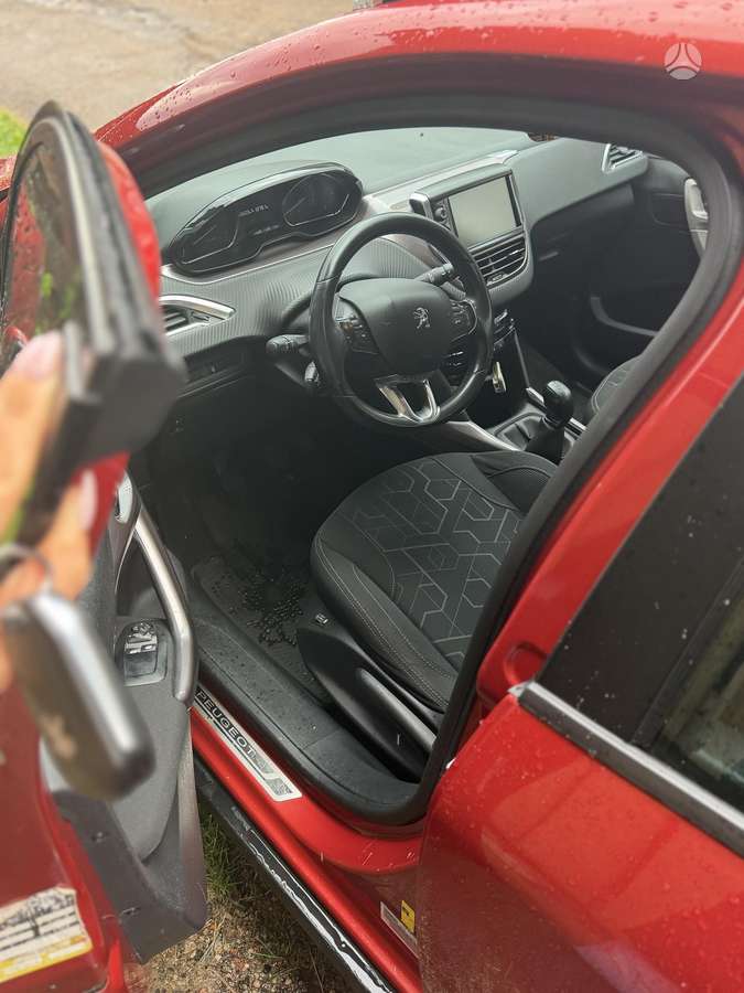 Peugeot 2008 - 7