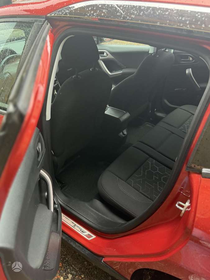 Peugeot 2008 - 10
