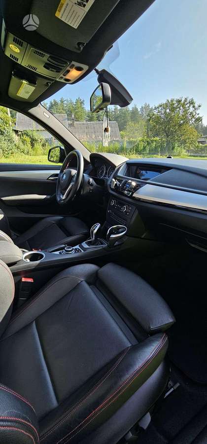 BMW X1, 2.0 l., hatchback