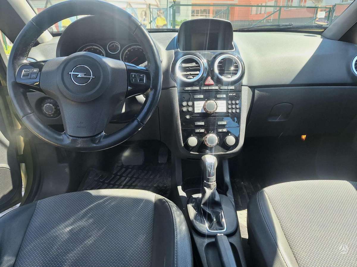 Opel Corsa, hatchback