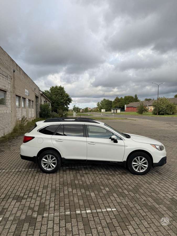 Subaru Outback, 2.5 l., off-road / crossover