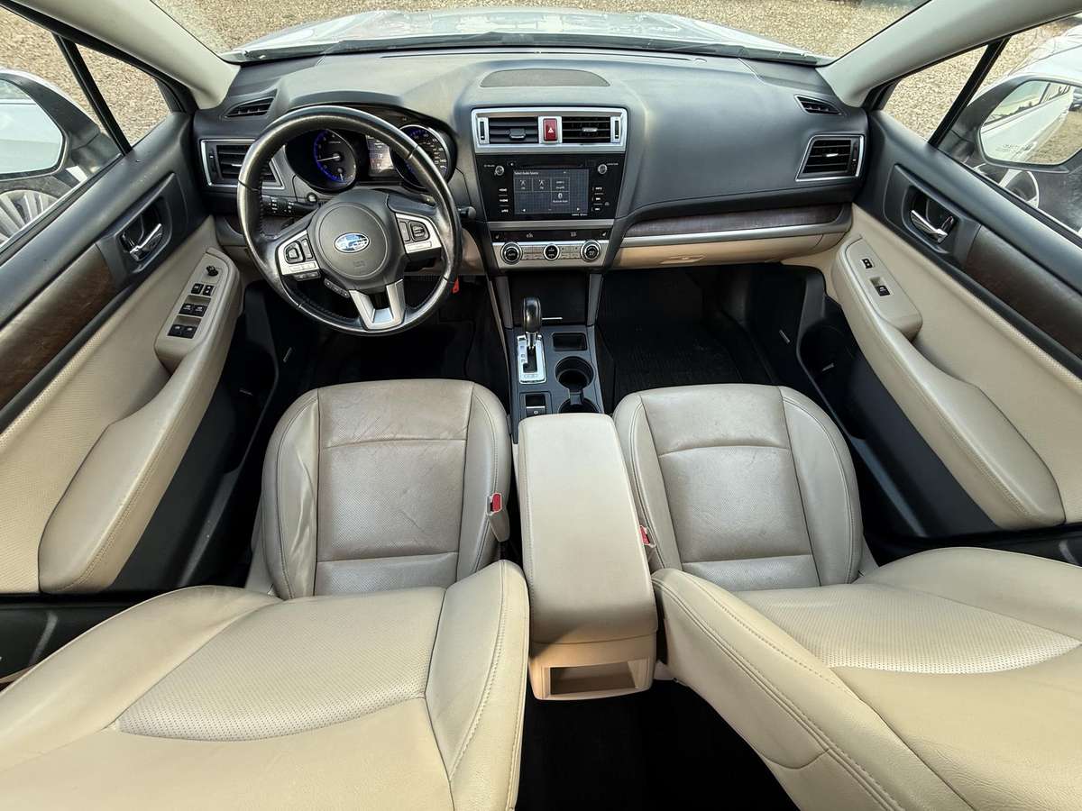 Subaru Outback, 2.5 l., off-road / crossover