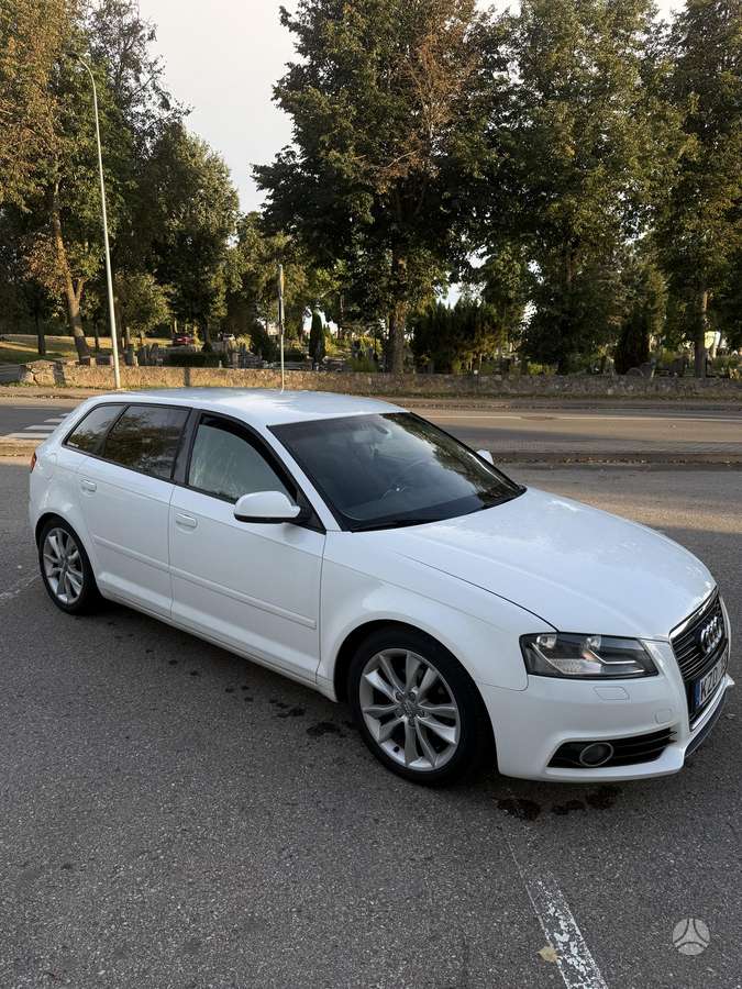 Audi A3, 1.6 l., Хэтчбек