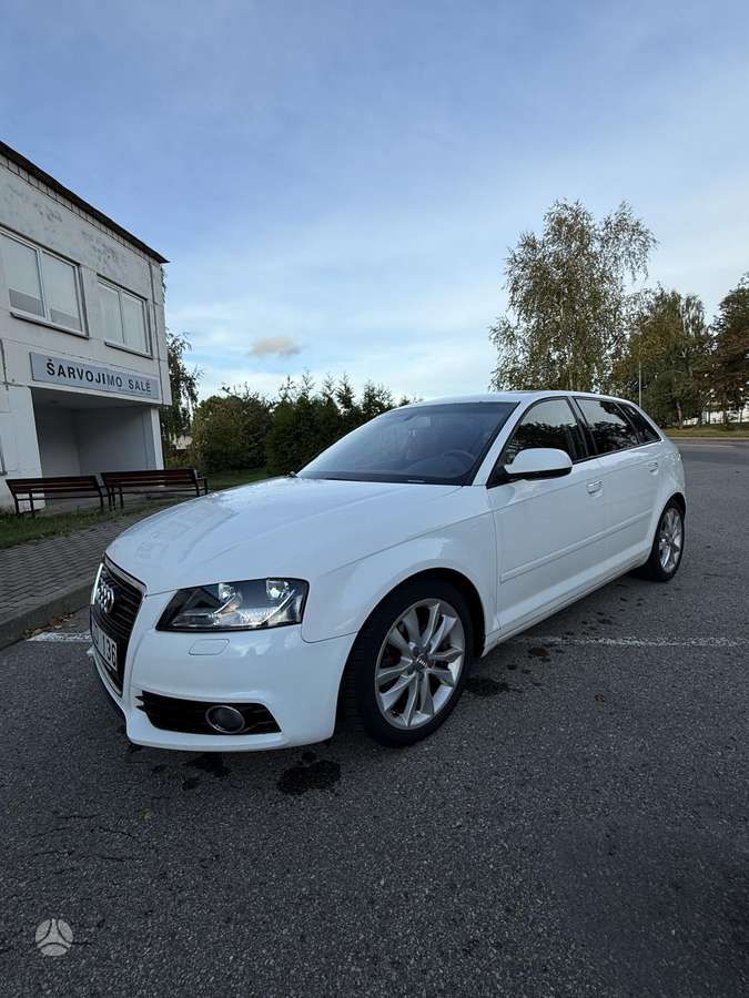 Audi A3, 1.6 l., Хэтчбек