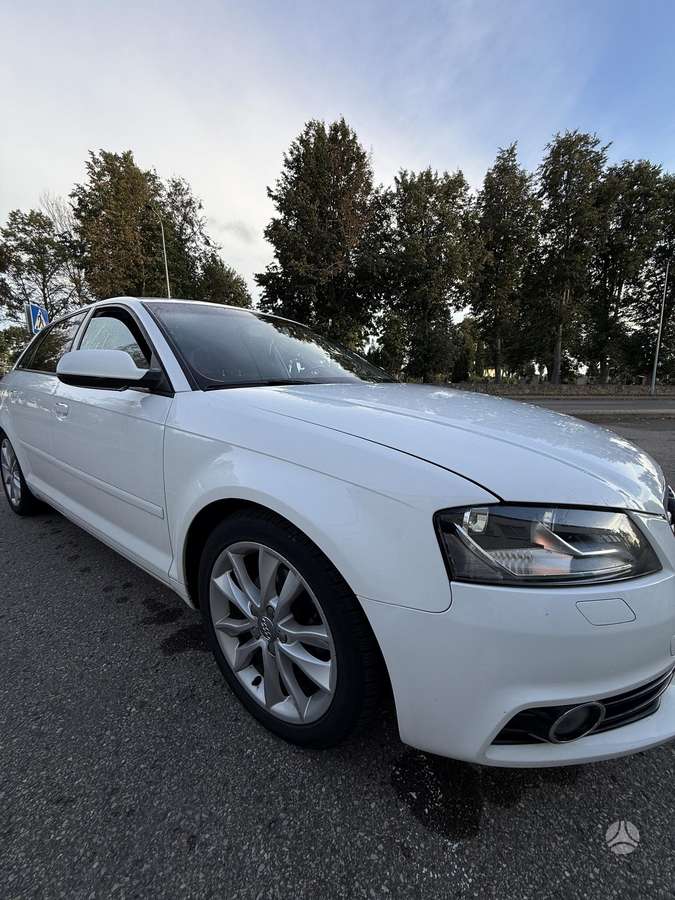 Audi A3, 1.6 l., Хэтчбек