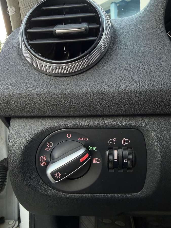 Audi A3, 1.6 l., Хэтчбек
