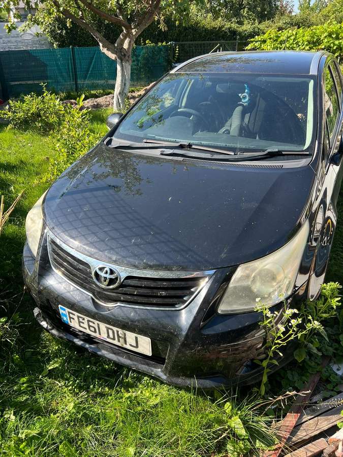 Toyota Avensis - 9