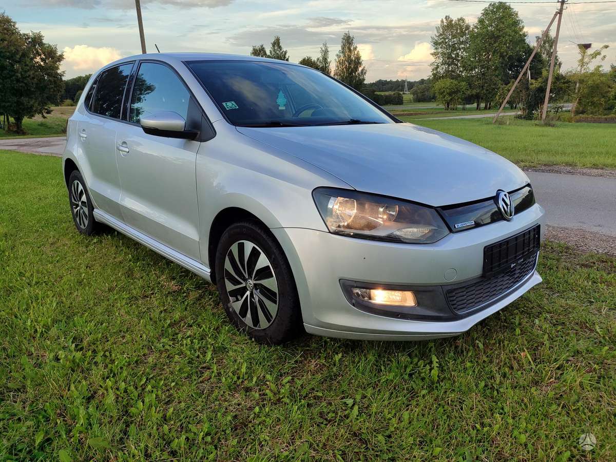 Volkswagen Polo - 2