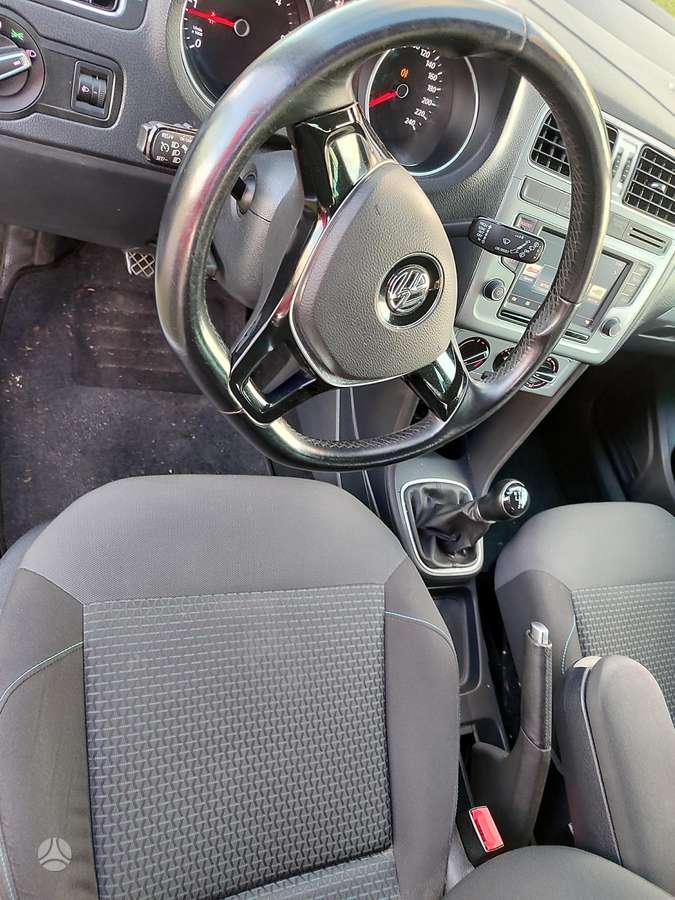Volkswagen Polo - 11